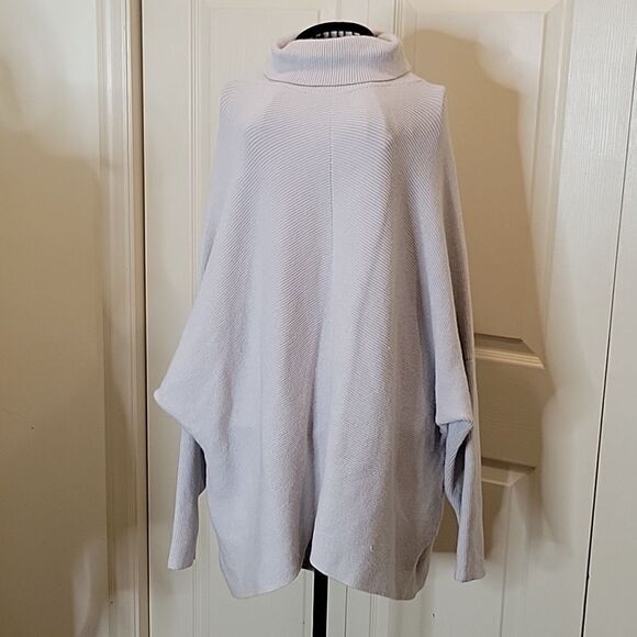 GRAY Oversized Dolman Sleeved Tunic Size Small - Picture 6 of 6